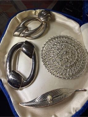 Silver-Tone Women's Brooch lot- 4 Elegant Leaf & Filigree Pins vintage